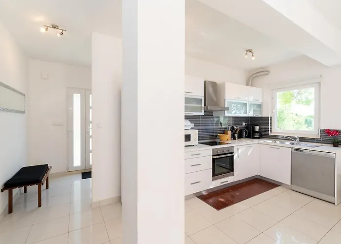 Сasa de vacaciones Seaside Family Friendly House With A Swimming Pool Brna - Vinacac, Korcula - 9266