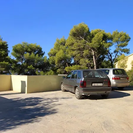 Seaside Family Friendly House With A Swimming Pool Brna - Vinacac, Korcula - 9266 Holiday home Prizba