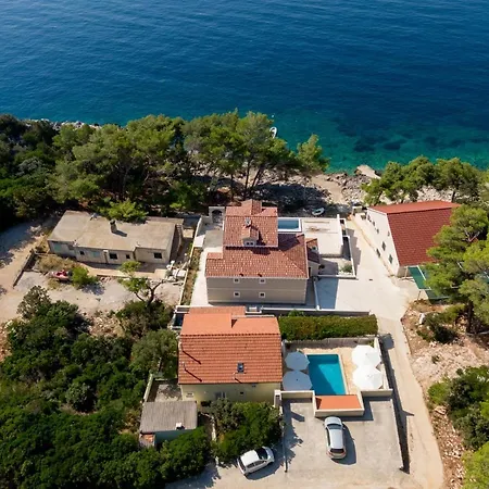 Seaside Family Friendly House With A Swimming Pool Brna - Vinacac, Korcula - 9266 Nyaraló Prižba