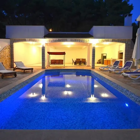 Seaside Family Friendly House With A Swimming Pool Brna - Vinacac, Korcula - 9266 Holiday home *