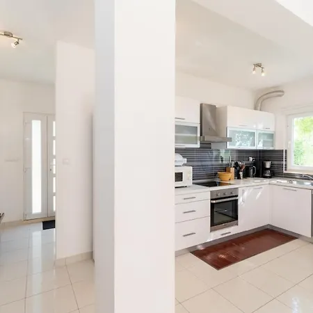 Vakantiehuis Seaside Family Friendly House With A Swimming Pool Brna - Vinacac, Korcula - 9266