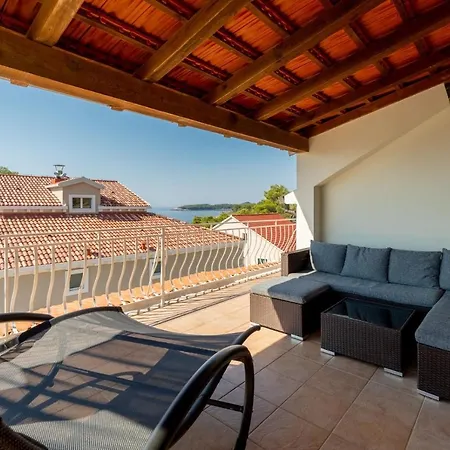 Seaside Family Friendly House With A Swimming Pool Brna - Vinacac, Korcula - 9266 Vakantiehuis *