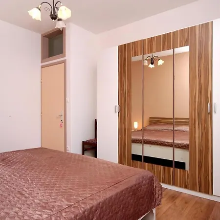 Seaside Family Friendly House With A Swimming Pool Brna - Vinacac, Korcula - 9266 Дом отдыха *