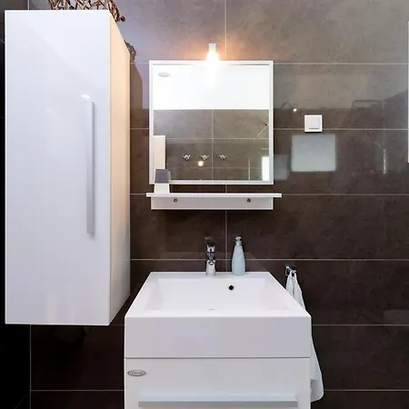 Seaside Family Friendly House With A Swimming Pool Brna - Vinacac, Korcula - 9266 Дом отдыха *