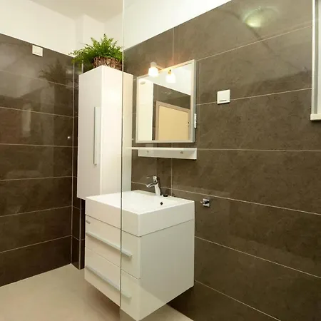 Seaside Family Friendly House With A Swimming Pool Brna - Vinacac, Korcula - 9266