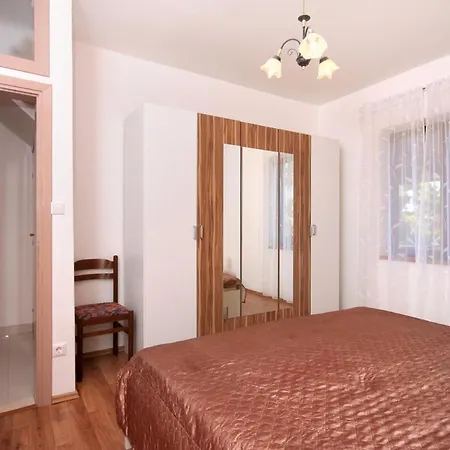 Дом отдыха Seaside Family Friendly House With A Swimming Pool Brna - Vinacac, Korcula - 9266