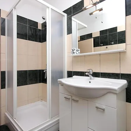 Seaside Family Friendly House With A Swimming Pool Brna - Vinacac, Korcula - 9266 Дом отдыха *